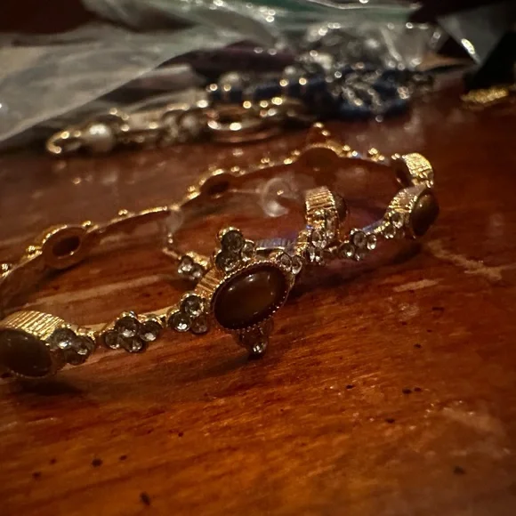 Tigers Eye Elegant Brown and Gold Women's Earrings - Picture 6 of 14